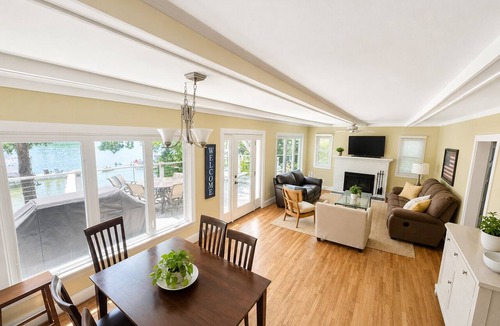 Waupaca Cottage | Cozy 3-bdrm in Paca w AC- Walk to Waupaca's top spots: WheelHouse, Scoopers, ICC