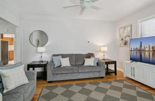 Libertyville House | Cozy 3 bedroom in DT Libertyville Near Naval Base