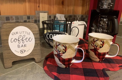Woodruff Cottage | Cozy 3 season cabin with gas fireplace heated floors one bedroom studio