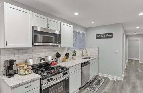 Worth House | Cozy 4BR 2BA Worth Home