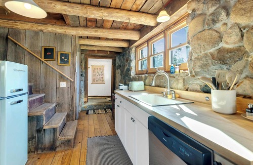 Allegan House | Cozy Allegan Barn with Hot Tub and Sauna
