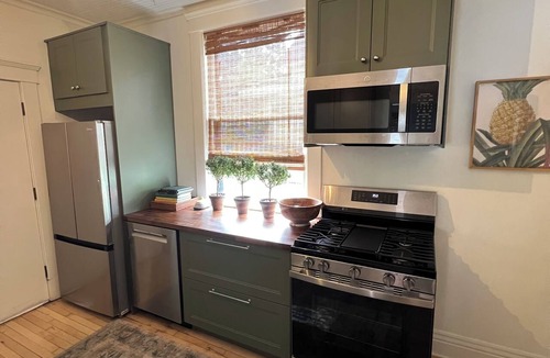 Ann Arbor House | Cozy and Updated West Side Ann Arbor Home