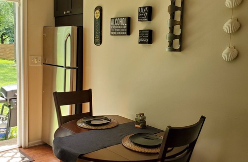 Wasco House | Cozy Cabin In Roselle