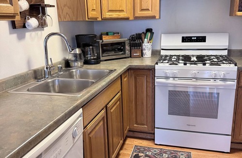 Warrens Cabin | Cozy, clean,and welcoming 3-bedroom cabin next to Three Bears Resort in Warrens