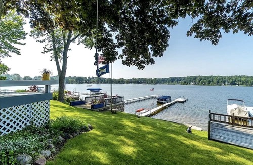 Fremont Cabin | Cozy Lakefront Cabin with Pontoon and Paddleboards Near Fremont, Indiana