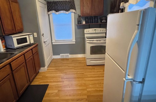 Dubuque House | Cozy little getaway in the heart of the city. A short drive from Galena.