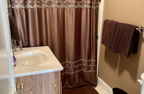 Dubuque House | Cozy little getaway in the heart of the city. A short drive from Galena.