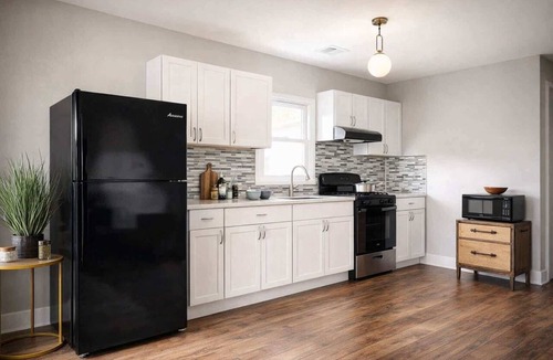 Evanston Apartment | Cozy Old Chicago Style Retreat in Evanston