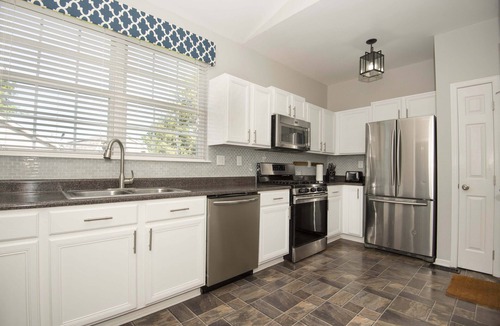 Oswego House | Cozy ranch with 4 bedrooms