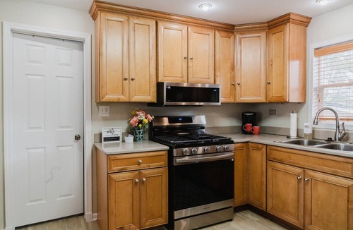 Comstock Park Cottage | Cozy river house near downtown Grand Rapids!
