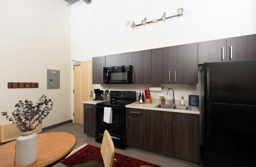 Westown Apartment | Cream City Industrial Loft Near Fiserv with Parking - Suite 1 - Sleeps 8