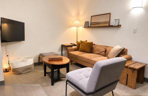 Westown Apartment | Cream City Industrial Loft Near Fiserv with Parking - Suite 3 - Sleeps 8
