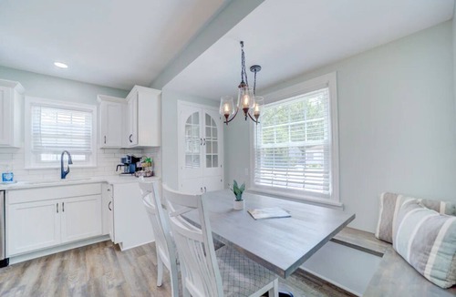 Lakeside House | Cute Cape Cod House!