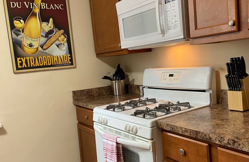 Waukegan Apartment | Cute & Cozy for Family Gatherings