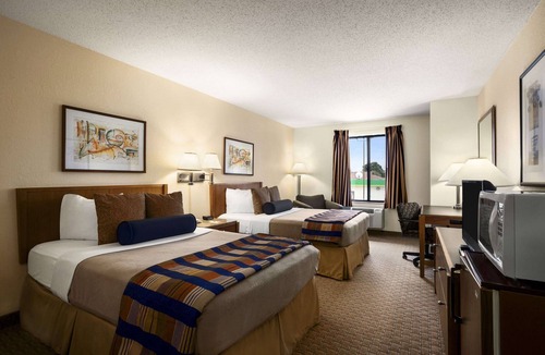 Oglesby Hotel | Days Inn by Wyndham Oglesby/Starved Rock