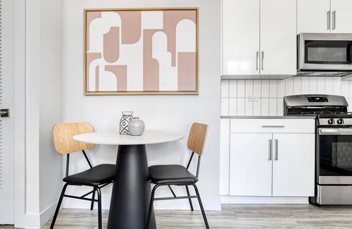 The Loop Apartment | Deluxe Loop 1BR w/Gym, Roof & Lounge, same block as L, by Blueground