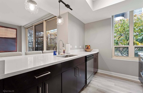 Rush and Division Apartment | Designer 3BR with Resort Amenities and Balcony