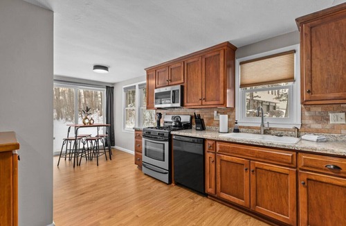 Green Bay House | DiscountMonthlyStays/PetsWelcome!