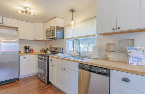 Douglas House | Discover comfort at Pine Cove, a cozy 1-bedroom retreat in scenic Douglas, MI.