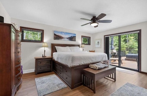 Baileys Harbor House | Dog Friendly home in Baileys Harbor near Cana Island Lighthouse