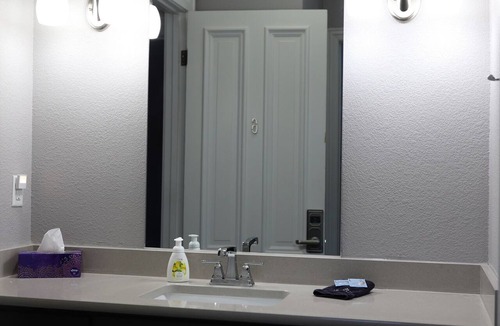 Washington House | Double Ensuite at Cornerstone Inn