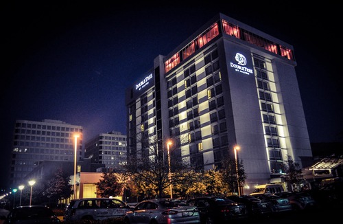 Skokie Hotel | DoubleTree by Hilton Hotel and Conference Center Chicago North Shore