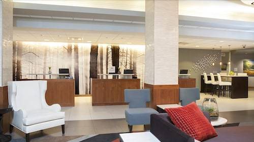 Skokie Hotel | DoubleTree by Hilton Hotel and Conference Center Chicago North Shore