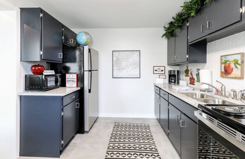 Lake Geneva Apartment | Downtown Lake Geneva New York Suite Walk to Beach Dining Shops Sleeps 8