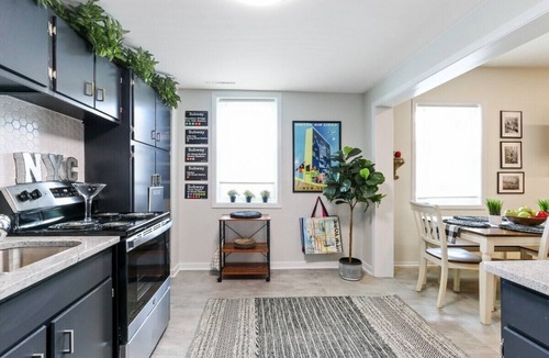 Lake Geneva Apartment | Downtown Lake Geneva New York Suite Walk to Beach Dining Shops Sleeps 8