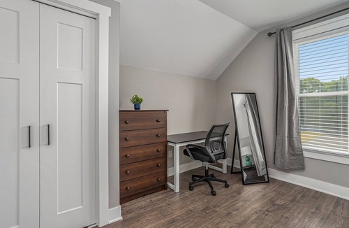 Nelson Apartment | Downtown Muskegon Apt 2