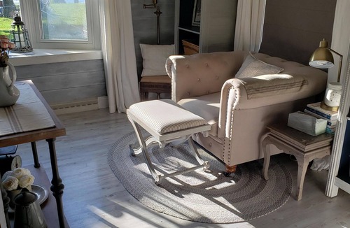 Oshkosh House | EAA Oshkosh Lakefront Comfortable Whole House AC Parking WiFi Sleeps 6
