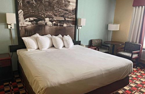 Chillicothe Cabin | Econo Lodge Chillicothe
