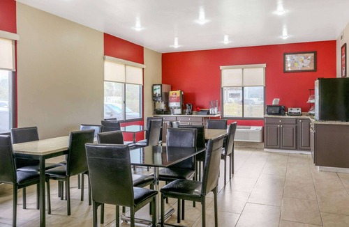 Joliet Hotel | Econo Lodge Shorewood