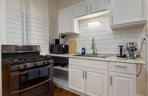 Milwaukee House | EKO Stays | Executive Retreat Near Brady St