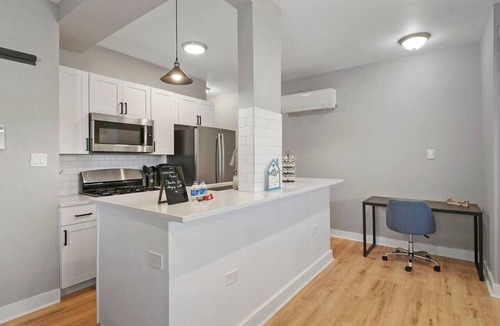 Lisle Apartment | Elegant 1BR Suburbs Gem | Perfect Location