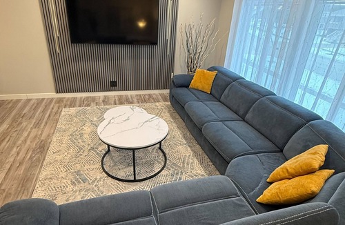 Bloomingdale House | Elegant Home for Groups Near Presidents Cup