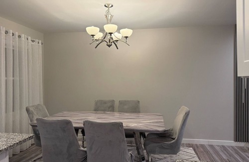 Bloomingdale House | Elegant Home for Groups Near Presidents Cup