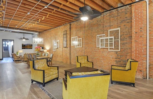 Galena Apartment | Elle & Becks loft Suite