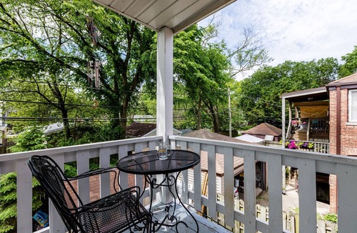 Evanston Apartment | Enjoy Evanston! Slow Down After a Busy Day Sight Seeing - Walking Distance from Public Transportation by AllSet Turnover