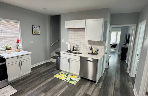 Franklin Park House | Entire 6BD 2BA House Minutes from O’Hare