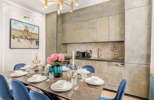 Paris City Center Apartment | EXPERIENCE AUTHENTIC PARISIAN LIVING DESIGNED BY A RENOWNED FRENCH ARCHITECT
