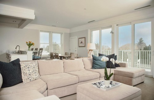 Bay Harbor Apartment | Experience comfort in Bay Harbor at Nautical Dream 220, a spacious 3-bedroom condo.