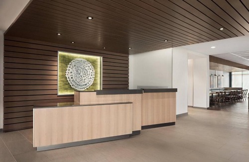 West Milwaukee Hotel | Fairfield Inn & Suites by Marriott Milwaukee West