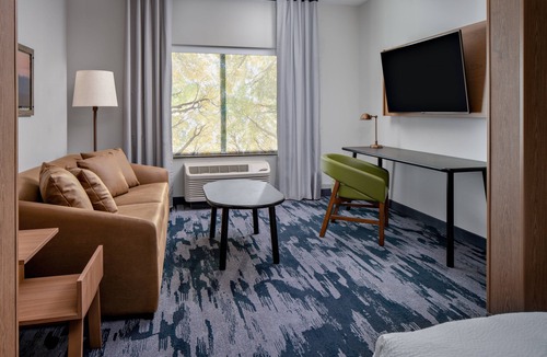 Lake Geneva Hotel | Fairfield Inn & Suites by Marriott Lake Geneva