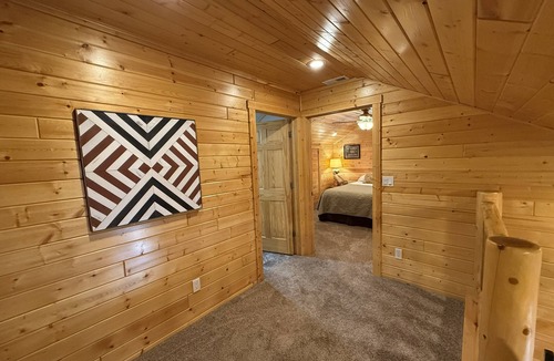 Yankton Resort | Family-friendly log cabin style house by Lewis & Clark Lake at DJ's Resort