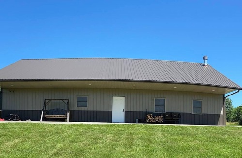 Bethany House | Family Retreat with pool table and double bunks.