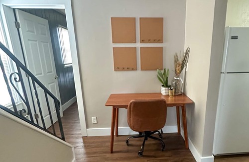 Peoria Heights House | Feel at home in the Cacti Casita