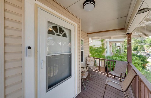 Milwaukee House | Fenced Yard! Spacious Home, 4 Mi to Dtwn Milwaukee