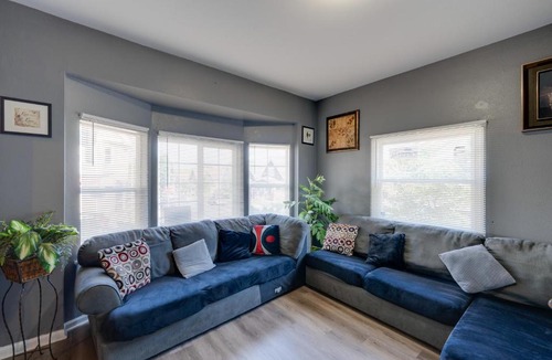 Milwaukee House | Fenced Yard! Spacious Home, 4 Mi to Dtwn Milwaukee