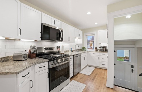 Wauwatosa House | Firefly Cottage: Updated 4-bedroom, 2-bathroom house in Wauwatosa WI